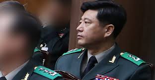 노상원 플리바게닝 폭로 정치권 파장 윤석열 이재명 갈등 상징 이미지