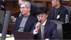 South Korean court and legal documents symbolizing arrest warrant controversy involving defense lawyer