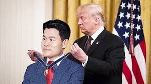 전한길 미대사관 앞 기자회견과 미국 개입 논란을 상징하는 장면