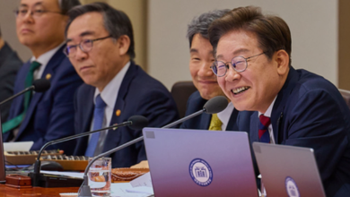 트럼프의 이란전쟁과 소버린 AI 확산이 국가 통제 시스템 강화로 이어지는 흐름을 상징하는 이미지