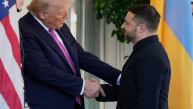 젤렌스키와 트럼프, 돈바스와 우크라이나 종전 압박을 상징적으로 보여 주는 국제정치 이미지