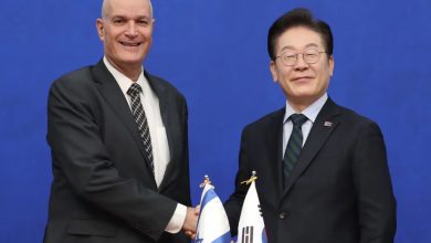 이재명 대통령의 이스라엘 비판과 중국 이란 북한 인권 침묵 논란을 상징하는 선택적 인권 이미지