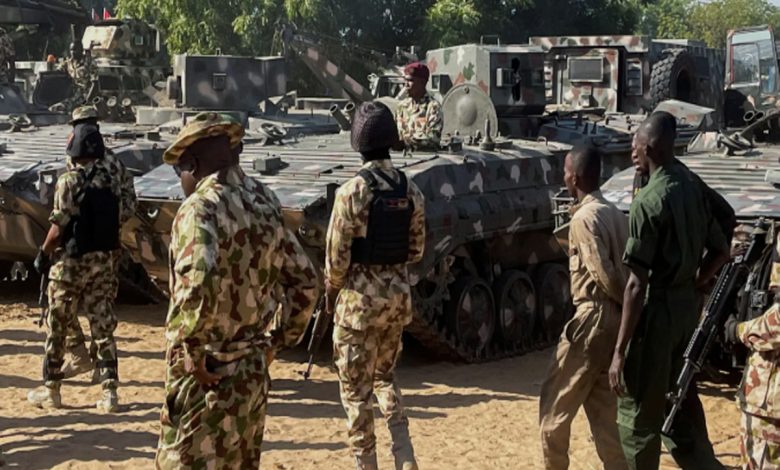 나이지리아 북동부 공습 이후 폐허가 된 시장과 민간인 피해를 상징적으로 보여주는 현장 이미지