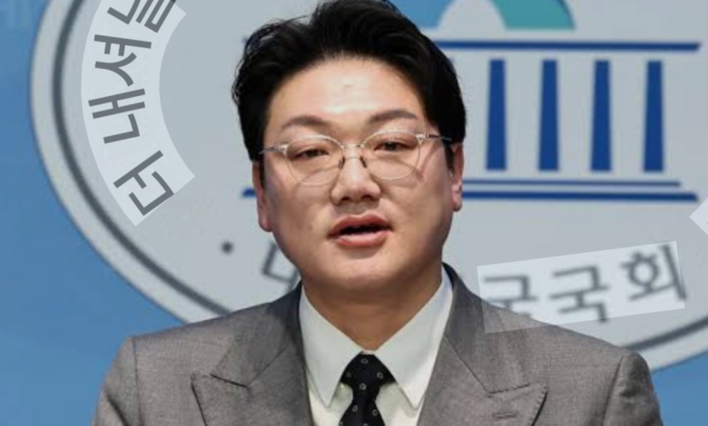 검찰 조사실 시간표와 변호인 입회 기록을 상징하는 문서 이미지