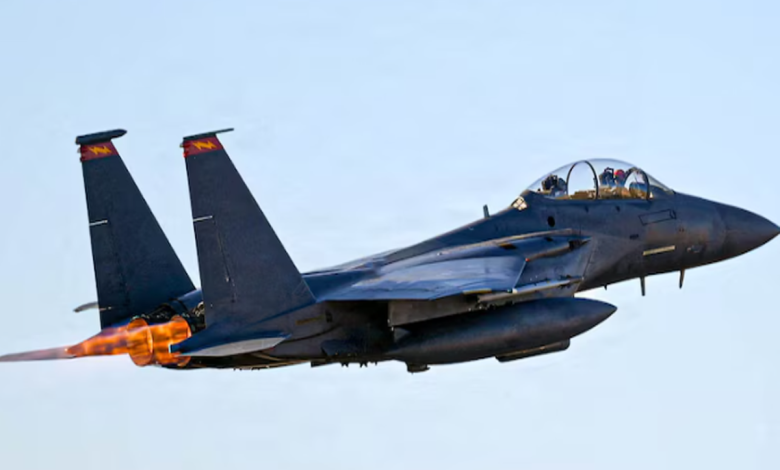 이란 적지에 고립된 미군 승무원 구조를 위해 헬기와 전투기가 긴급 투입되는 영화 같은 군사작전 장면