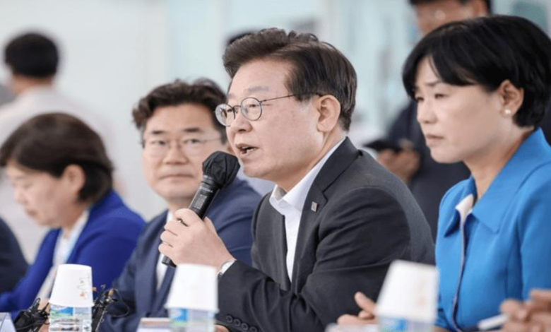 “민주당의 꽃”이라던 李대통령, 왜 “원수의 길”을 말했나?…김민석 7시 민주당TV, 김어준을 겨냥했나