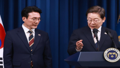 꽃다발 뒤 ‘중도는 없다’ 정청래 직격…김민석, 李대통령 후임을 노리나? 아니면 언젠가 들이받을 준비인가?