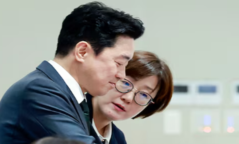성남라인을 지키기 위해 강훈식을 내보냈나…비선과 공적 라인의 이상한 역전
