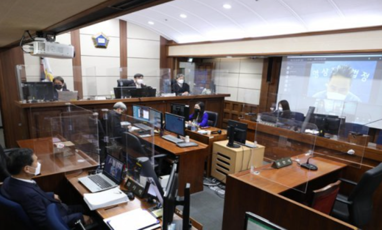 무죄·무죄·유죄·무죄… 법정에 등장한 ‘특검 자판기’라는 불편한 농담